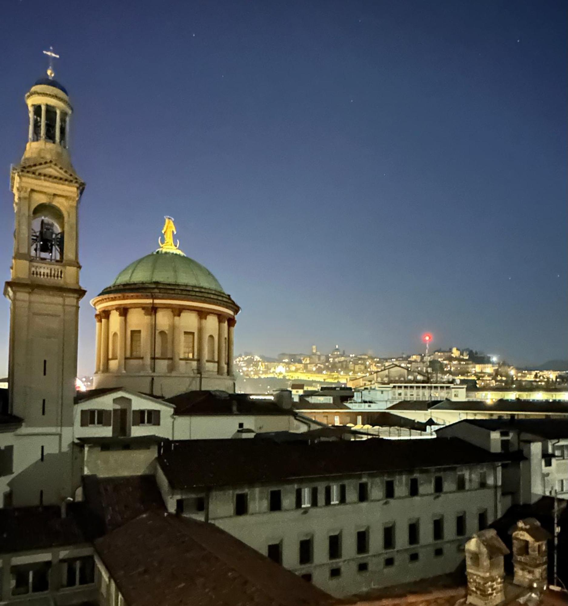 San Francesco Skyline Apartment Bergamo Ngoại thất bức ảnh